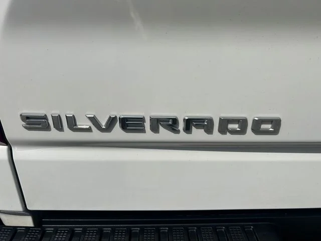 Used 2025 Summit White Chevrolet WT image 18