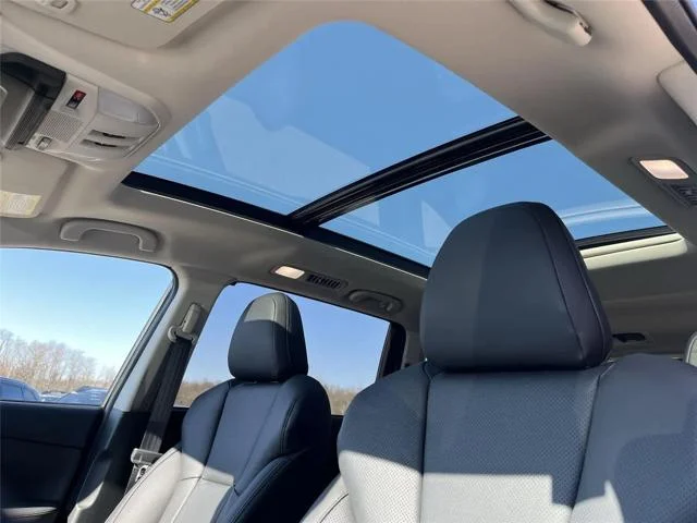 New 2026 AUTUMN GREEN METALLIC Subaru Onyx Edition Touring 7-Passenger image 14