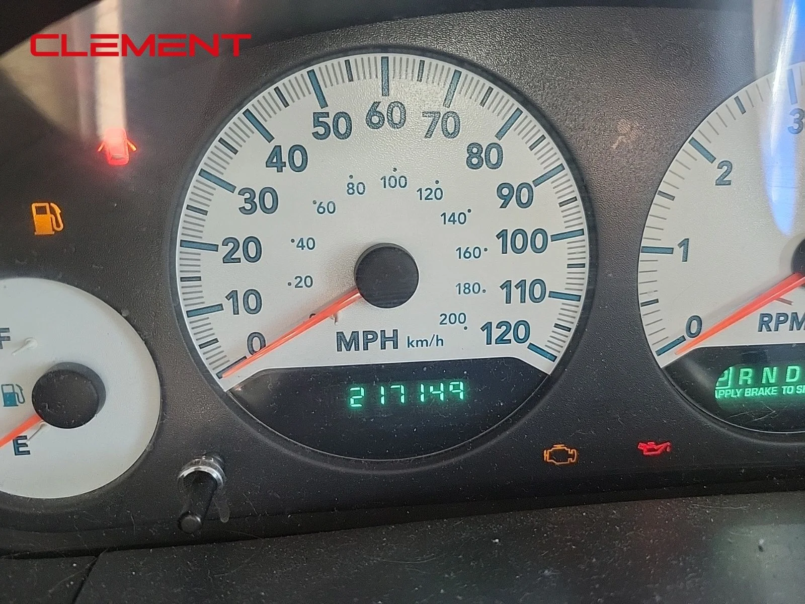 Used 2006 Gold Dodge SE image 3