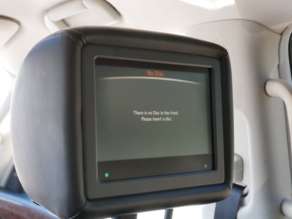 Certified Used 2019 White Nissan Platinum image 14