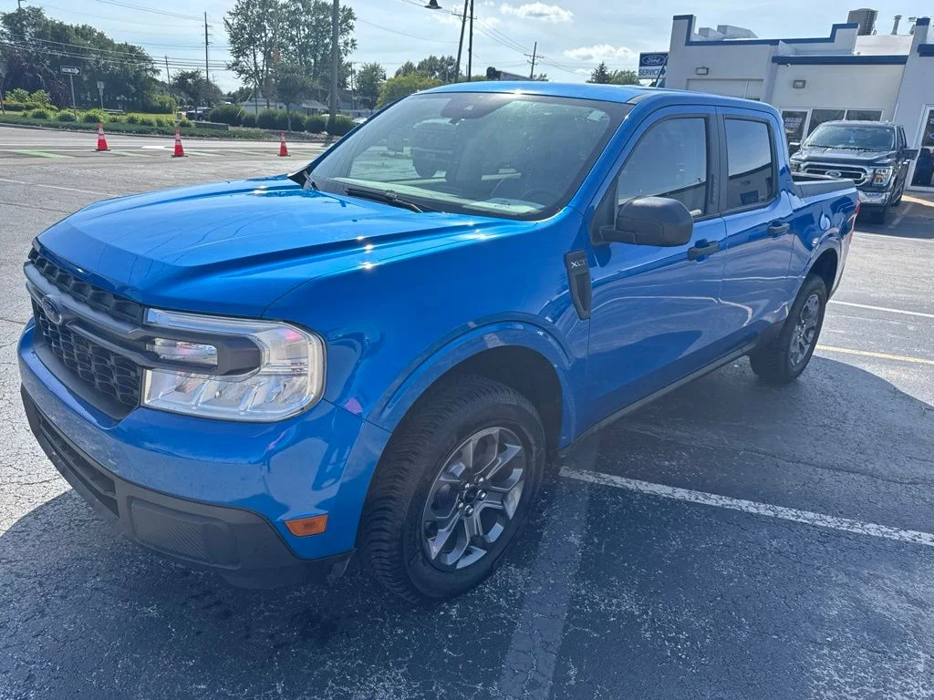 Used 2022 Blue Ford XLT image 7
