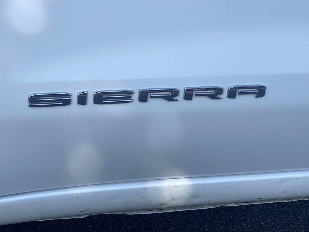Certified Used 2025 Summit White GMC SLT image 13