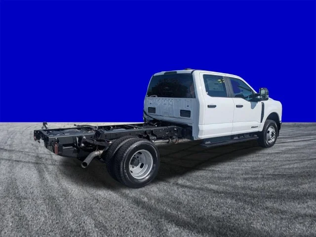 New 2027 White Ford XL image 4