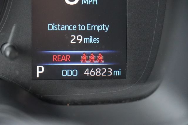 Certified Used 2022 Silver Toyota LE image 30