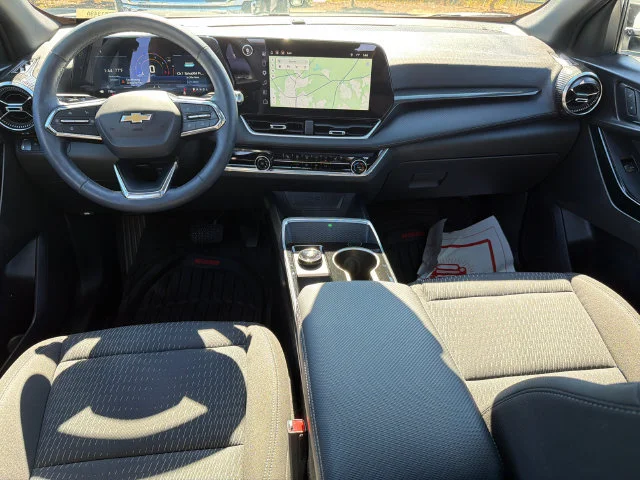 Used 2026 Summit White Chevrolet LT image 22