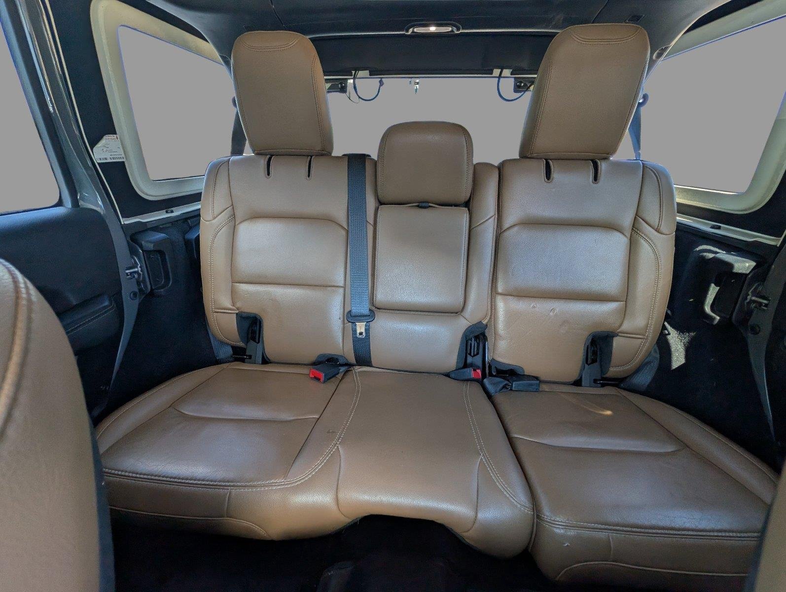 Used 2020 Sting-Gray Clearcoat Jeep Rubicon image 13