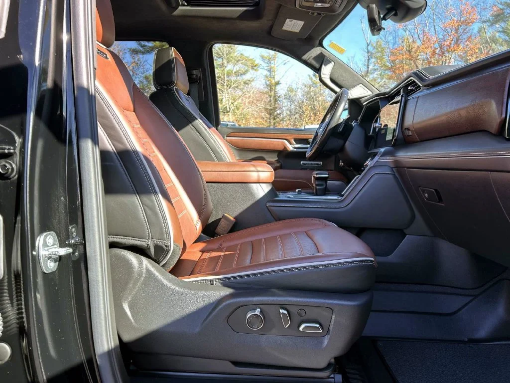 Used 2023 Onyx Black GMC Denali Ultimate image 19