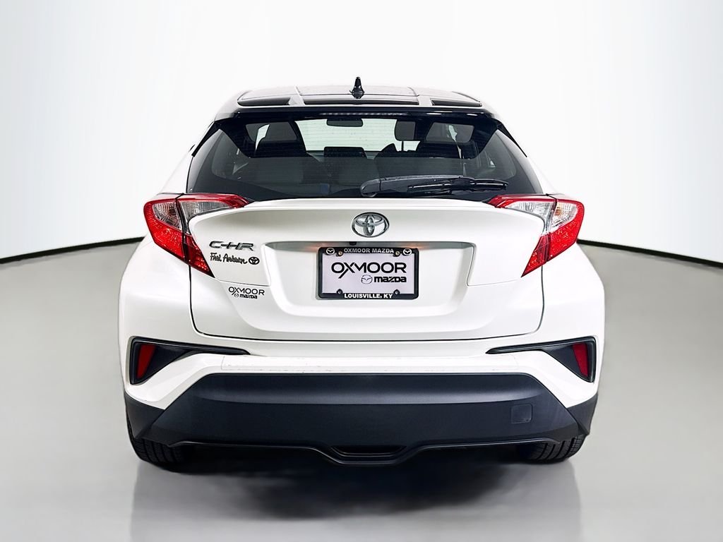 Used 2020 Blizzard Pearl w/Black Roof Toyota XLE image 6