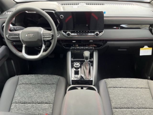2025 Chevrolet Colorado Z71 - Photo 13