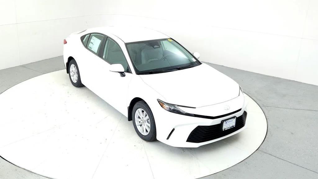 Used 2025 White Toyota LE image 13