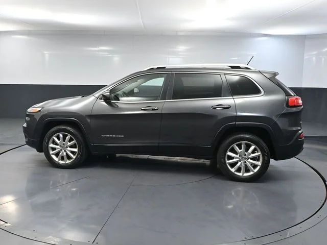 Used 2015 Gray Jeep Limited image 11
