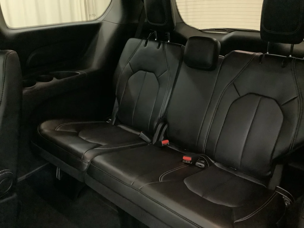 2026 Chrysler Pacifica Select - Photo 24