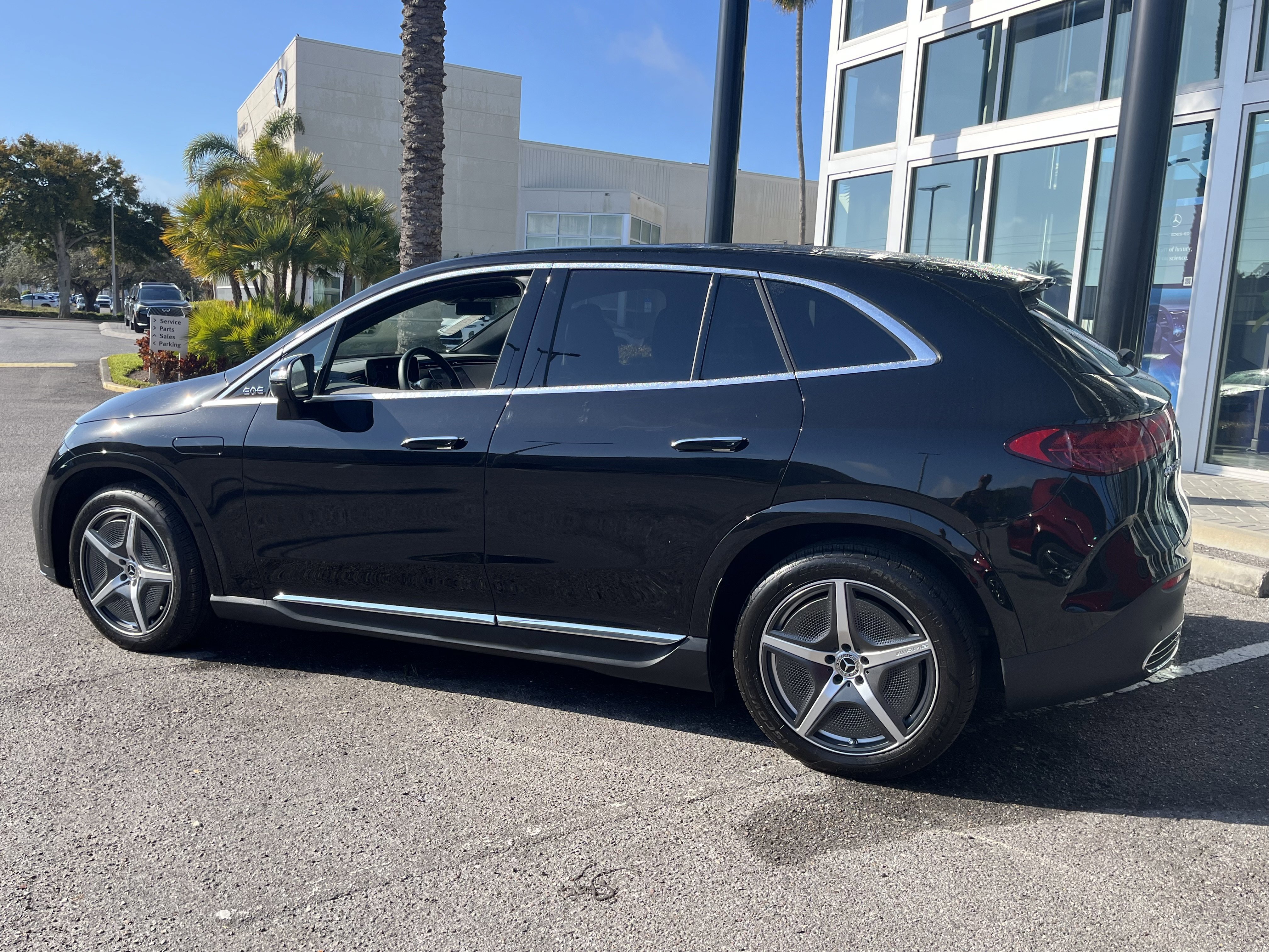 New 2026 OBSIDIAN BLACK Mercedes-Benz EQE 320 image 4