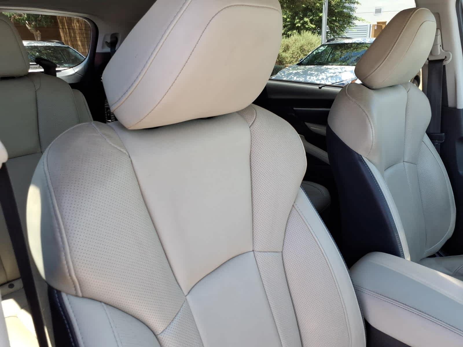 Used 2020 Crystal White Pearl Subaru Limited image 15