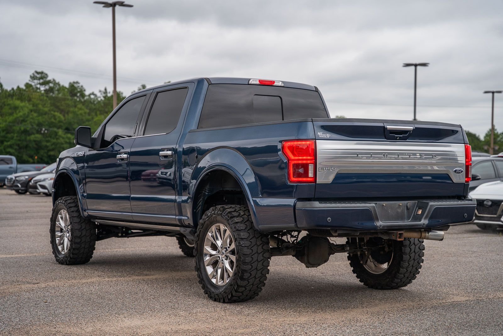 Used 2018 Blue Ford Limited image 9