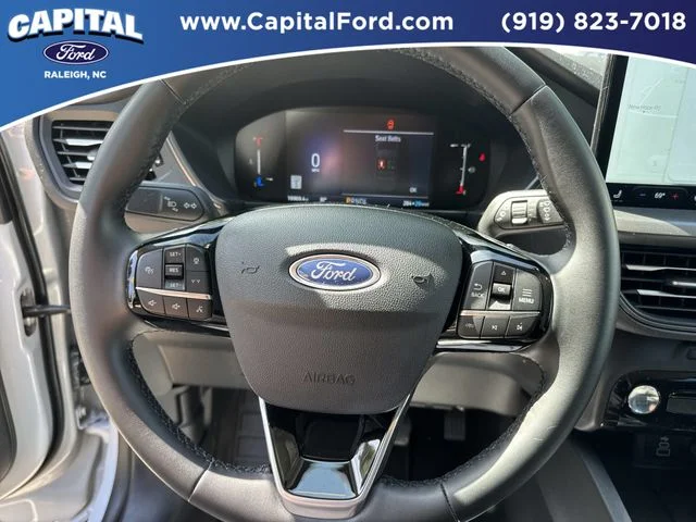 Used 2025 Silver Ford Base image 24