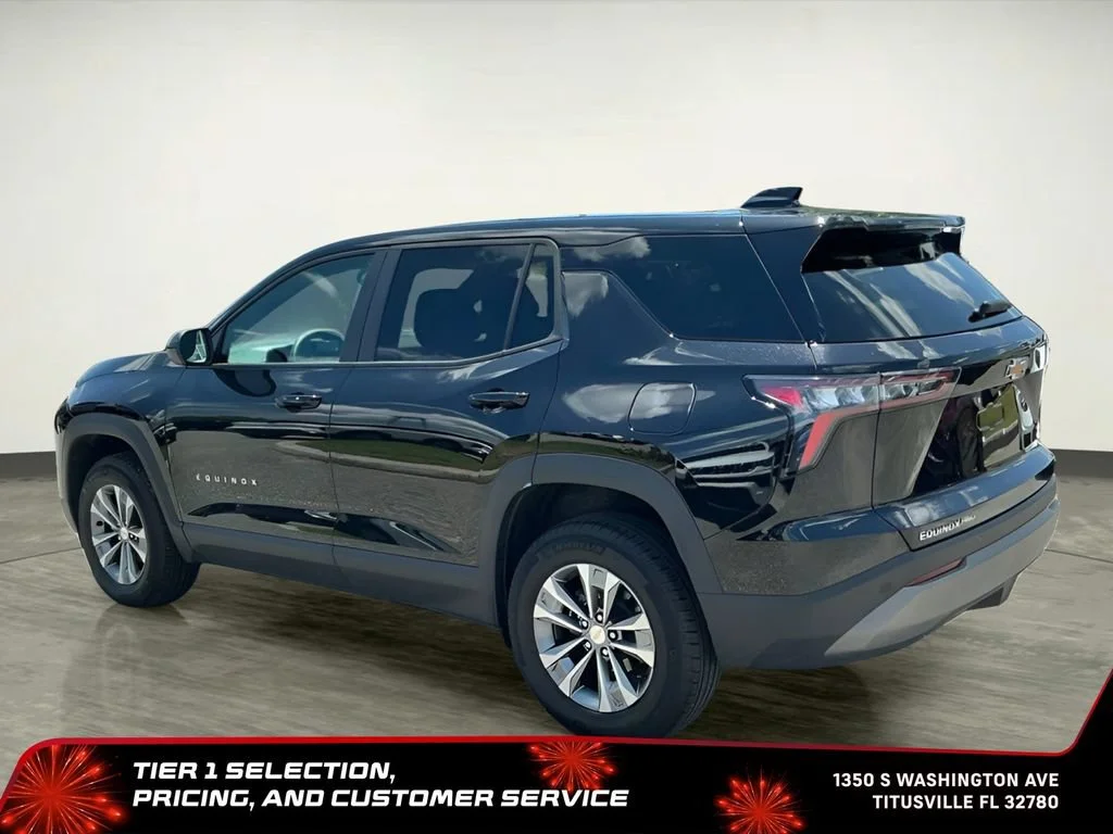 Used 2025 Mosaic Black Metallic Chevrolet LT image 4