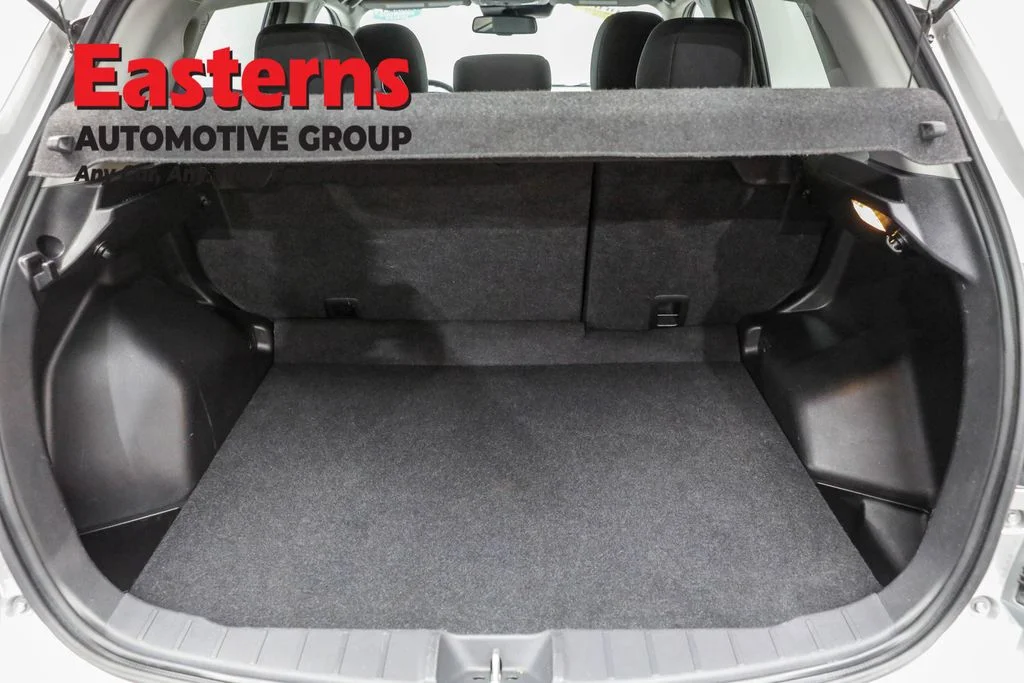 Used 2023 Silver Mitsubishi 2.0 ES image 9