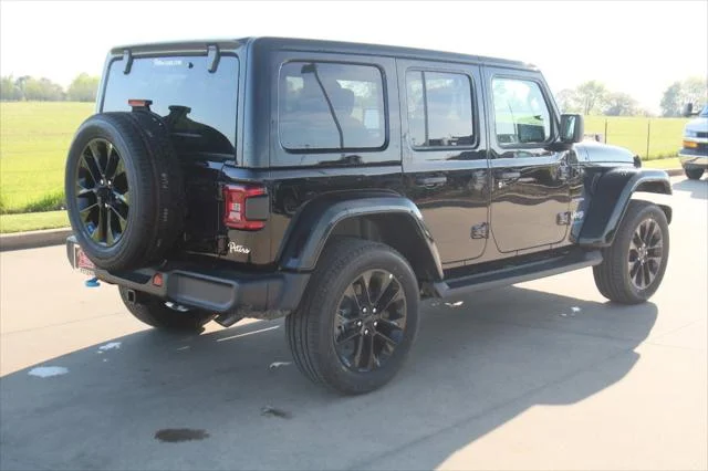 New 2023 Black Clear-Coat Exterior Paint Jeep Sahara 4xe image 3
