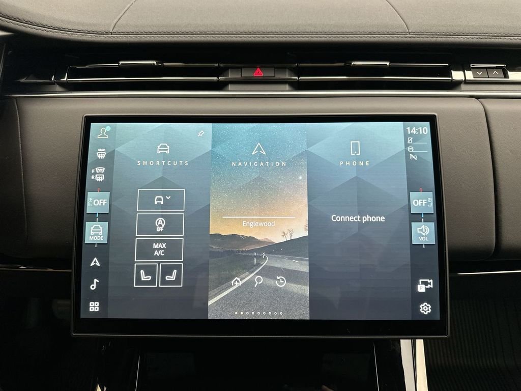 New 2026 Borasco Grey Land Rover SE image 13