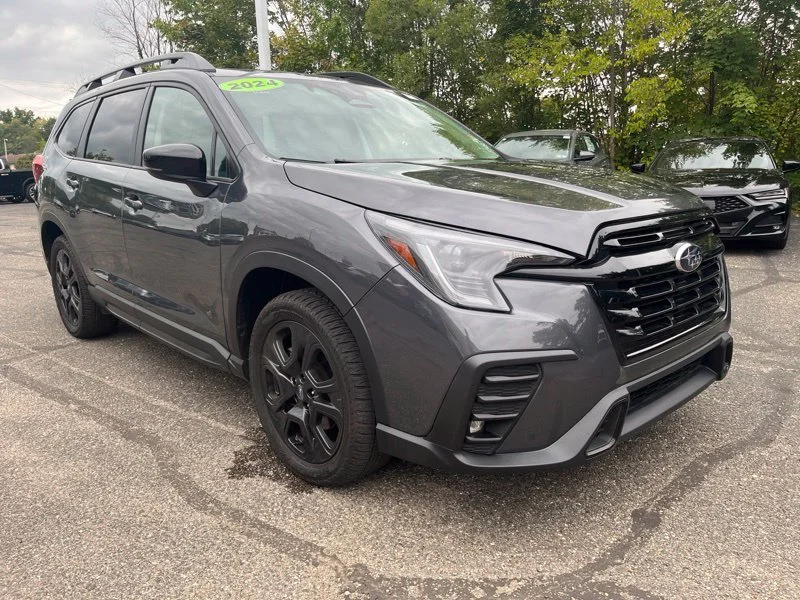 Used 2024 Gray Subaru Onyx Edition image 3