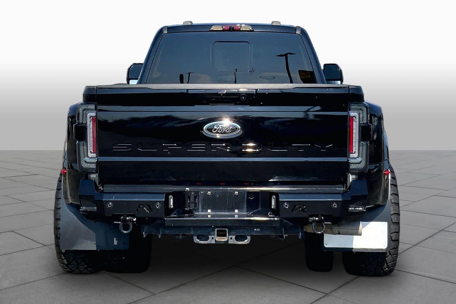 Used 2023 Agate Black Metallic Ford LARIAT image 5