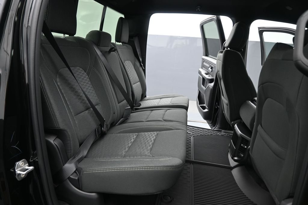 New 2026 Diamond Black Crystal Pearl-Coat Exterior Paint RAM Warlock image 14