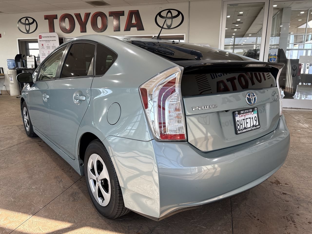 Used 2015 Pearl Toyota Four image 8