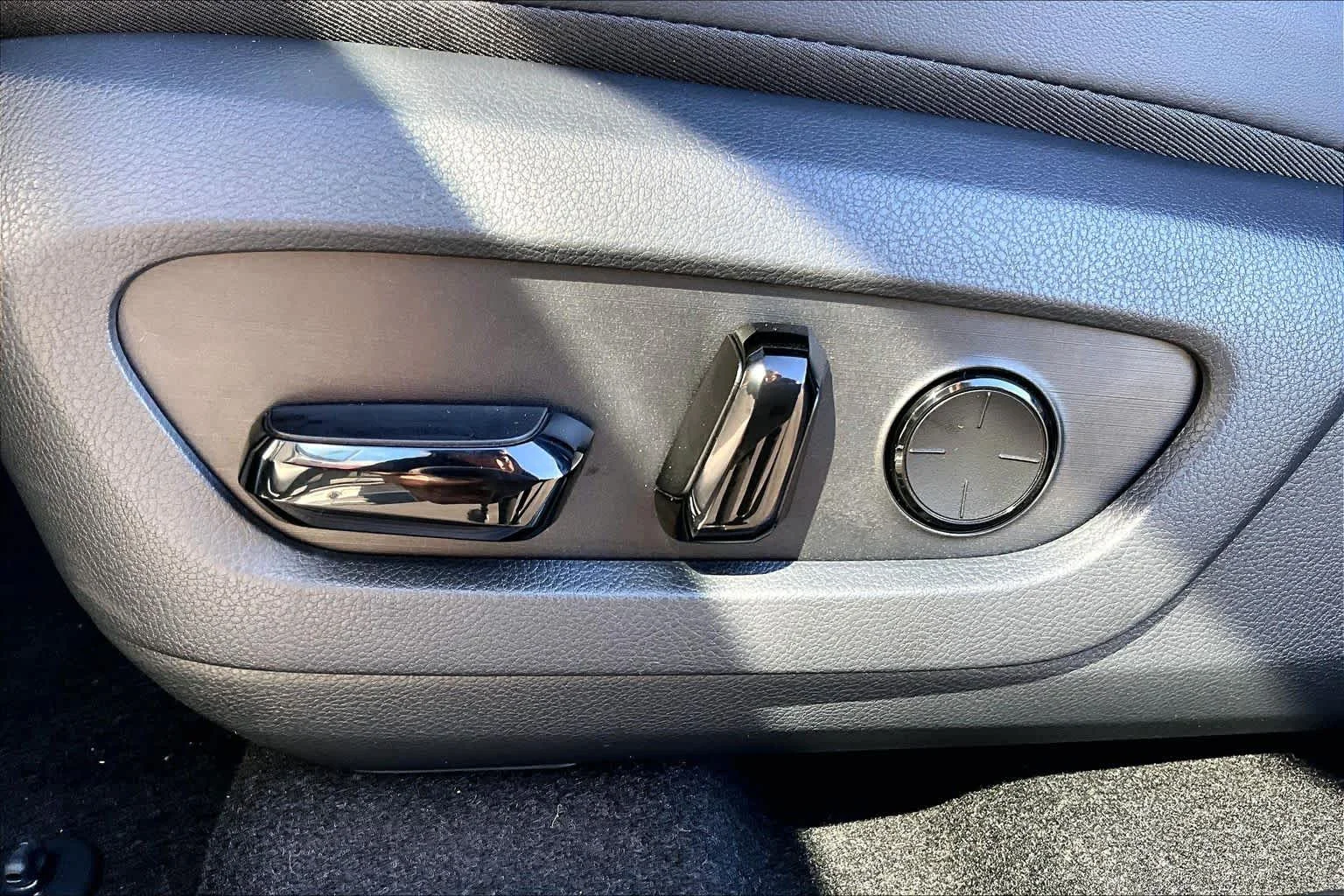 New 2026 Atomic Silver Lexus PREMIUM PLUS AWD image 15