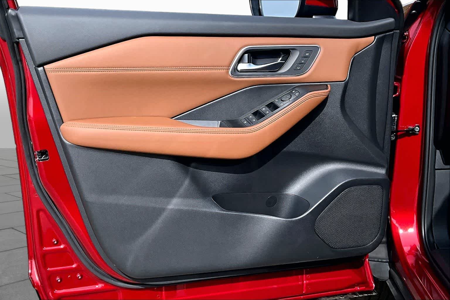 New 2026 Scarlet Ember Tintcoat Nissan Platinum image 16