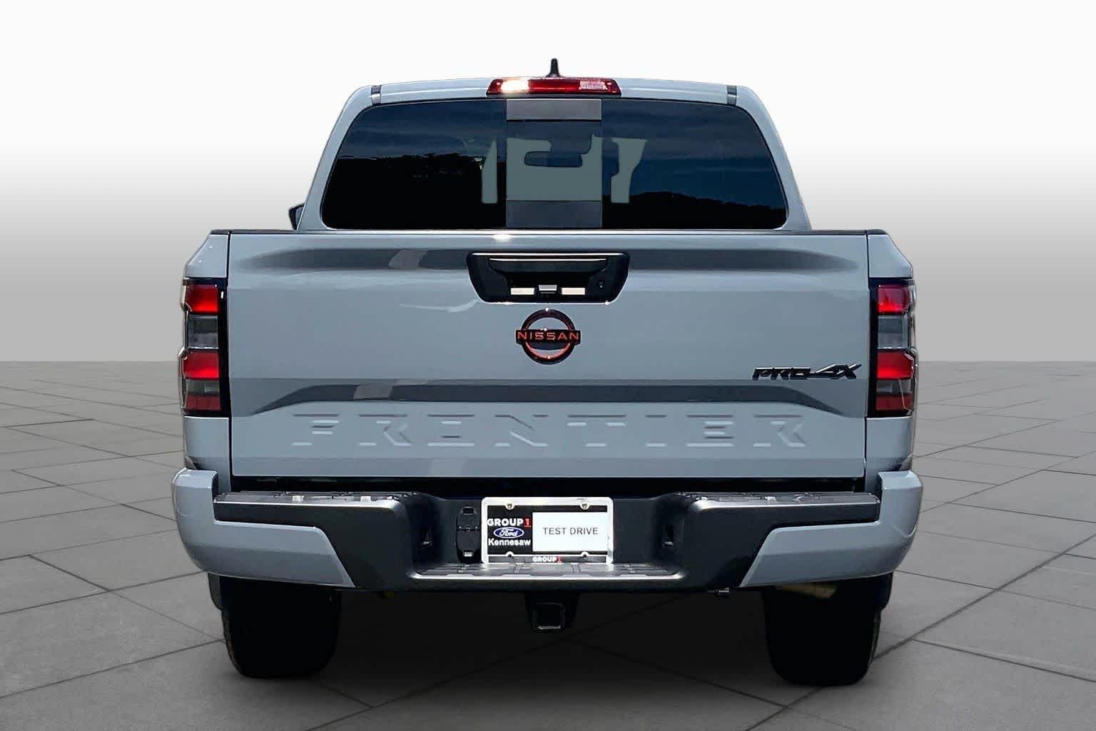 Used 2024 Boulder Gray Pearl Nissan PRO-4X image 5