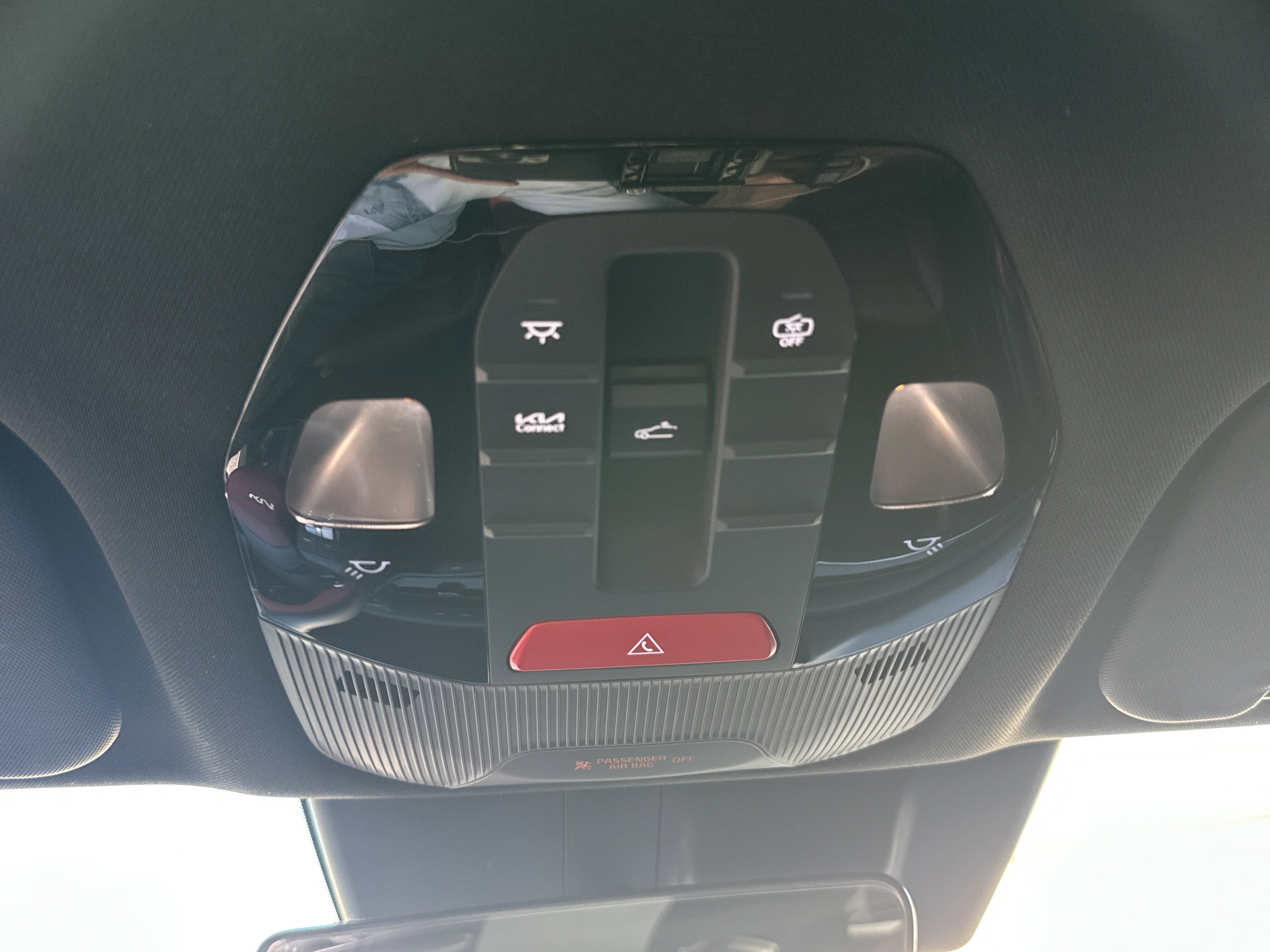 Used 2025 Snow White Pearl Kia GT-Line Turbo image 22