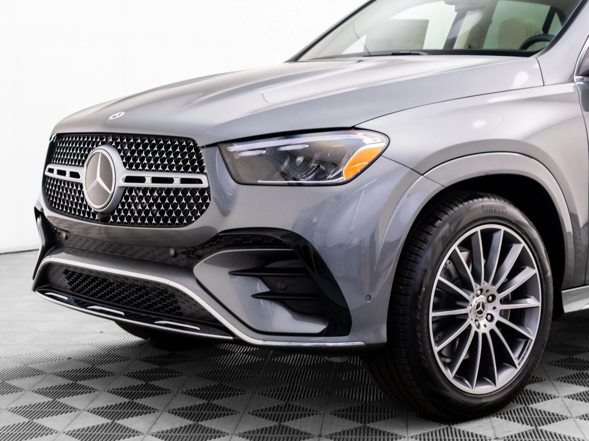 New 2026 Gray Mercedes-Benz GLE 350 image 40