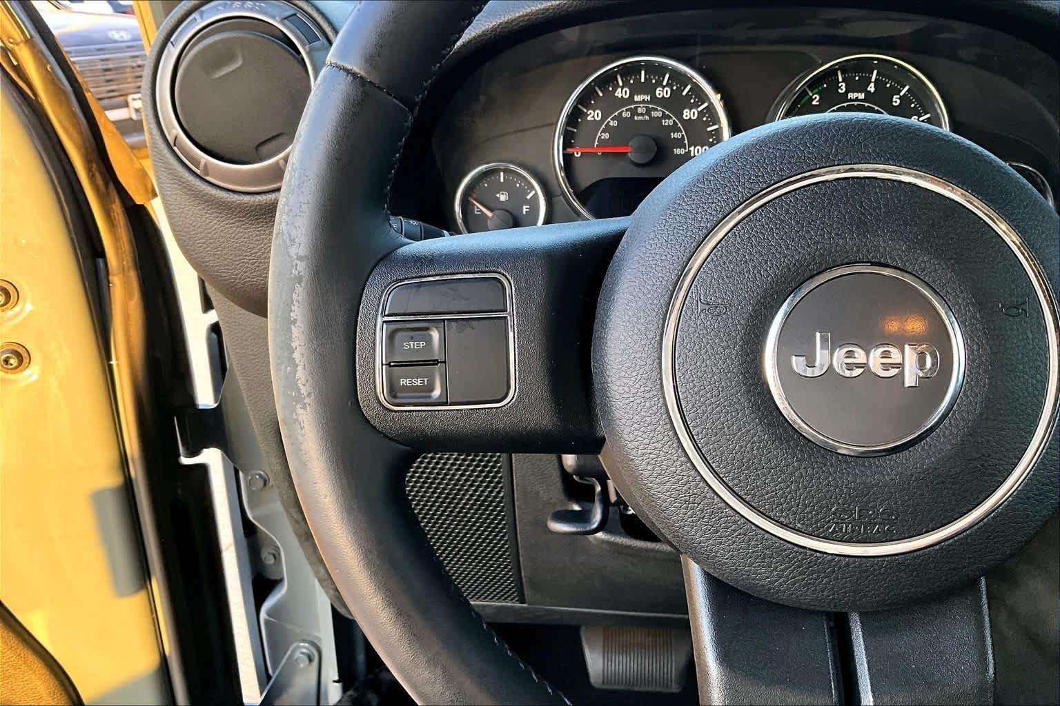 Used 2015 Anvil Clearcoat Jeep Sport image 24