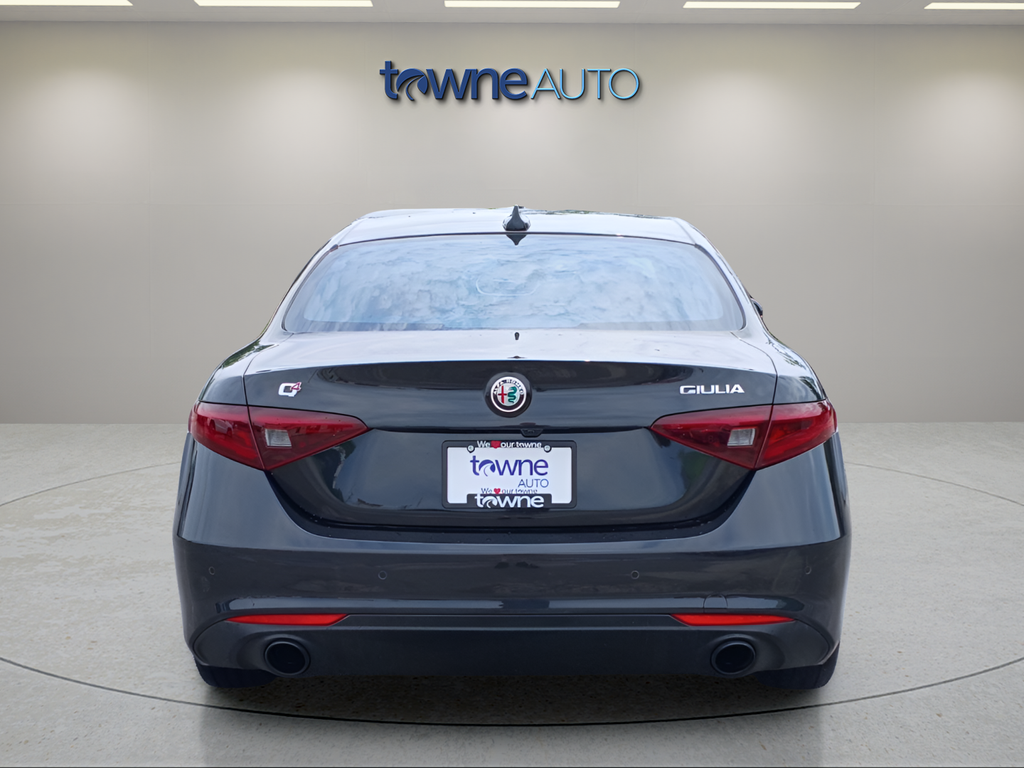 Used 2022 Black Alfa Romeo Sprint image 4