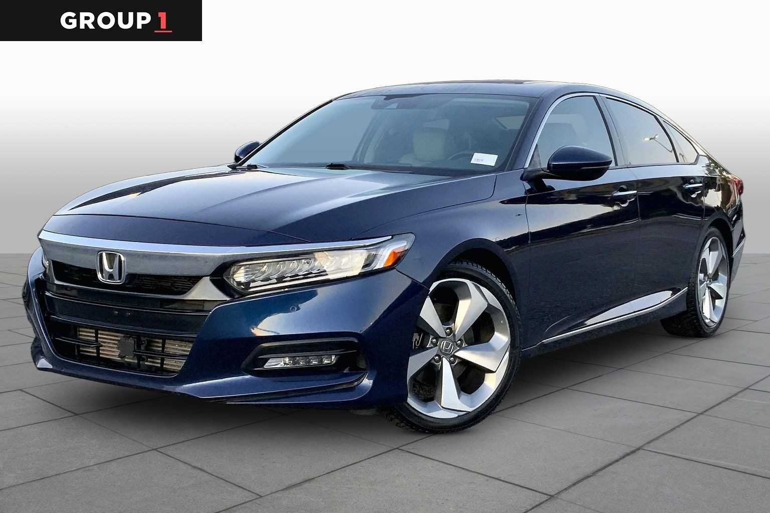 2018 Honda Accord 1.5T Touring Auto's photo