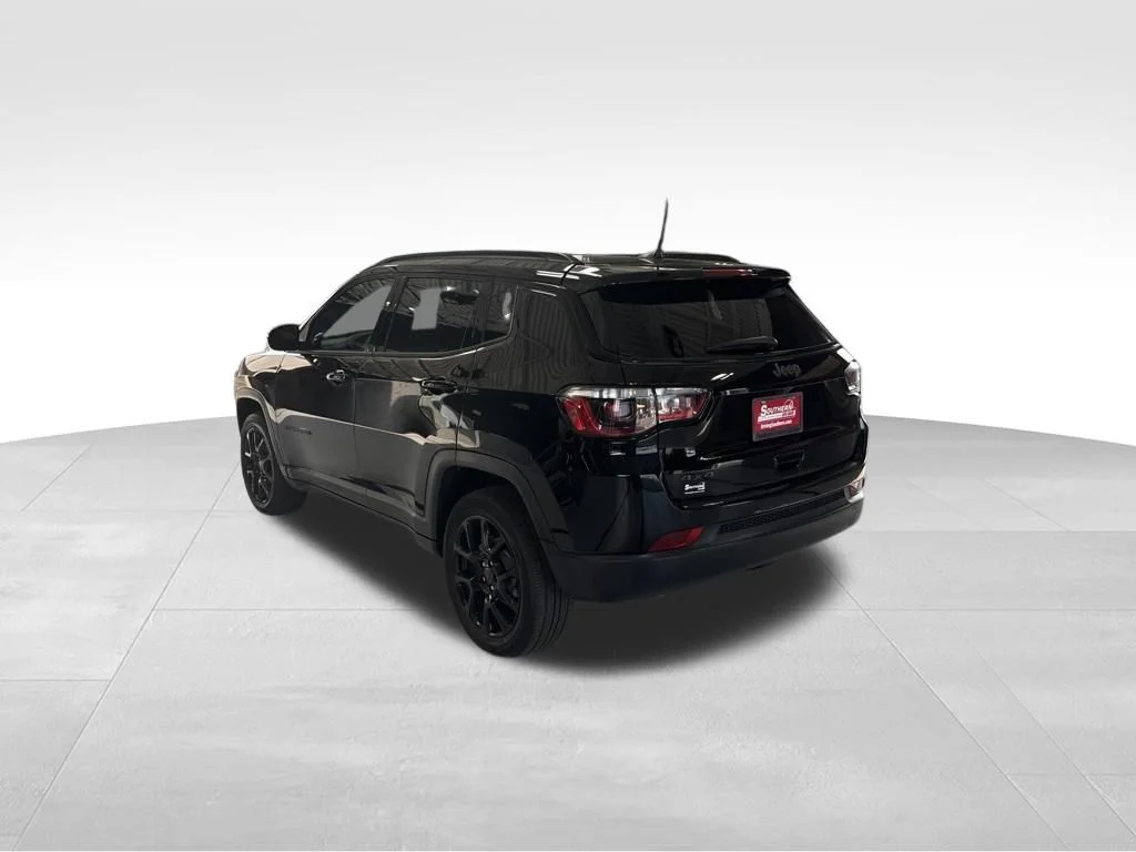 Used 2025 Black Jeep Latitude image 3