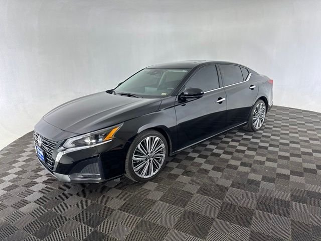 Used 2023 Black Nissan 2.5 SL image 10