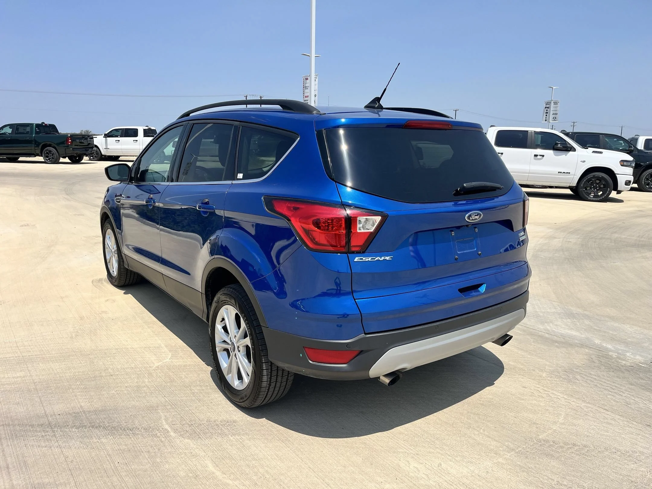 Used 2019 Blue Ford SEL image 5