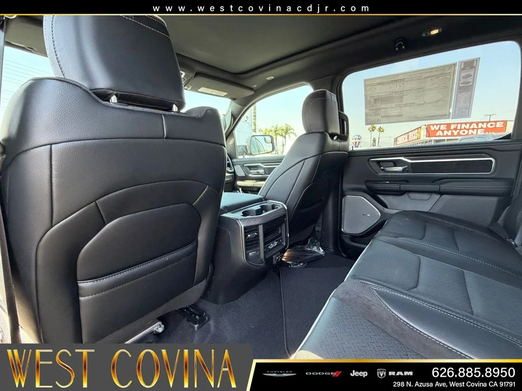 New 2026 Granite Crystal Metallic Clear-Coat Exterior Paint RAM Laramie image 29