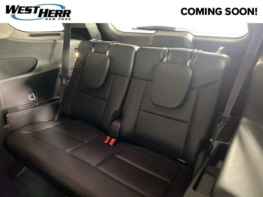 Used 2024 Silver Metallic Ford XLT image 19