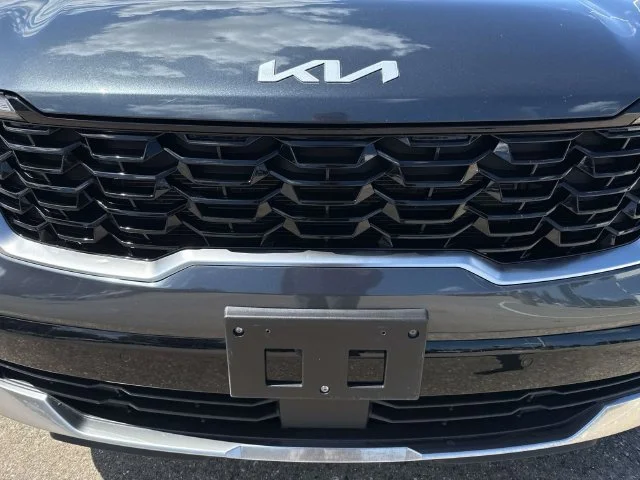 Used 2024 Gray Kia S image 3