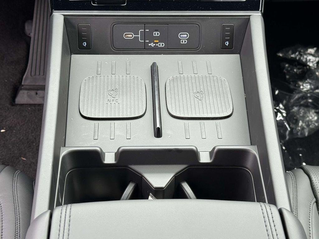 New 2026 Shimmering Silver Pearl Hyundai Calligraphy AWD image 22