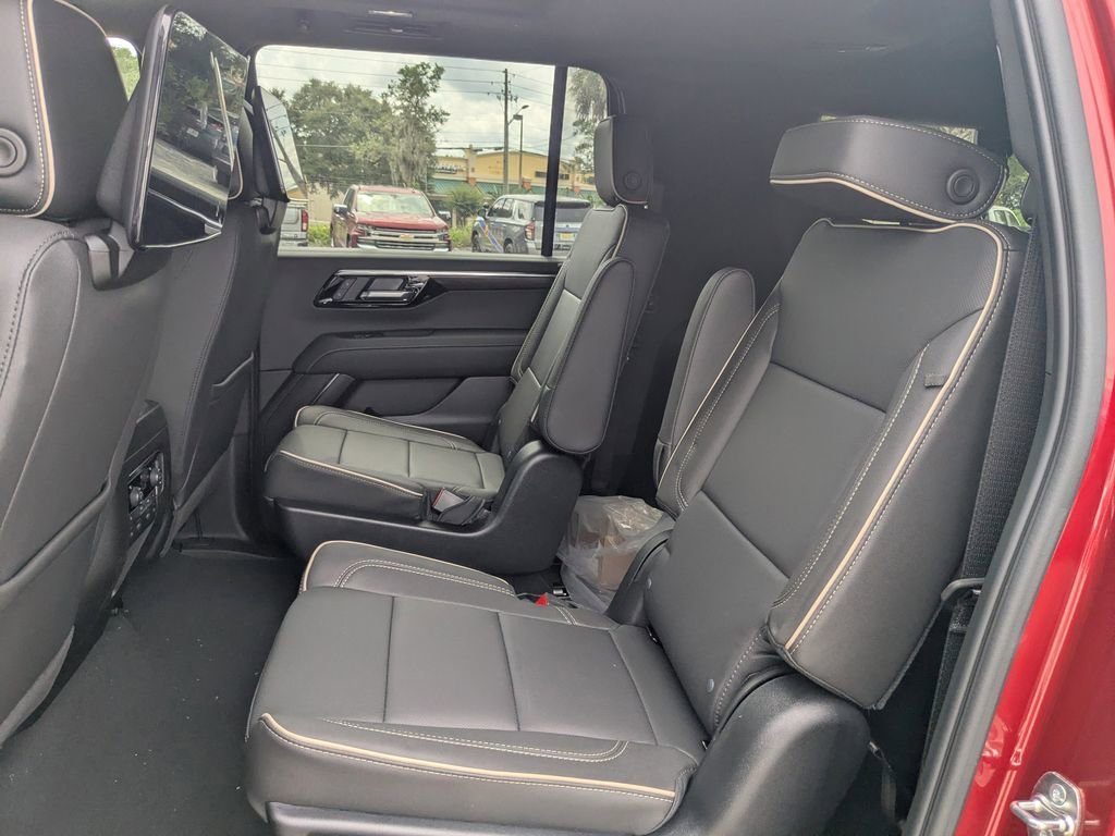 2025 Chevrolet Suburban Premier - Photo 12