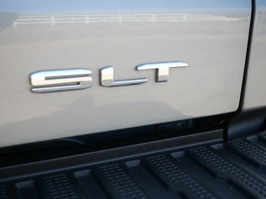 Used 2023 Sterling Metallic GMC SLT image 10