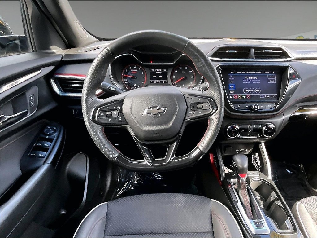 Used 2023 Gray Chevrolet RS image 18