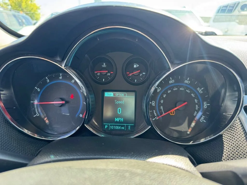 Used 2015 Tungsten Metallic Chevrolet LT image 26