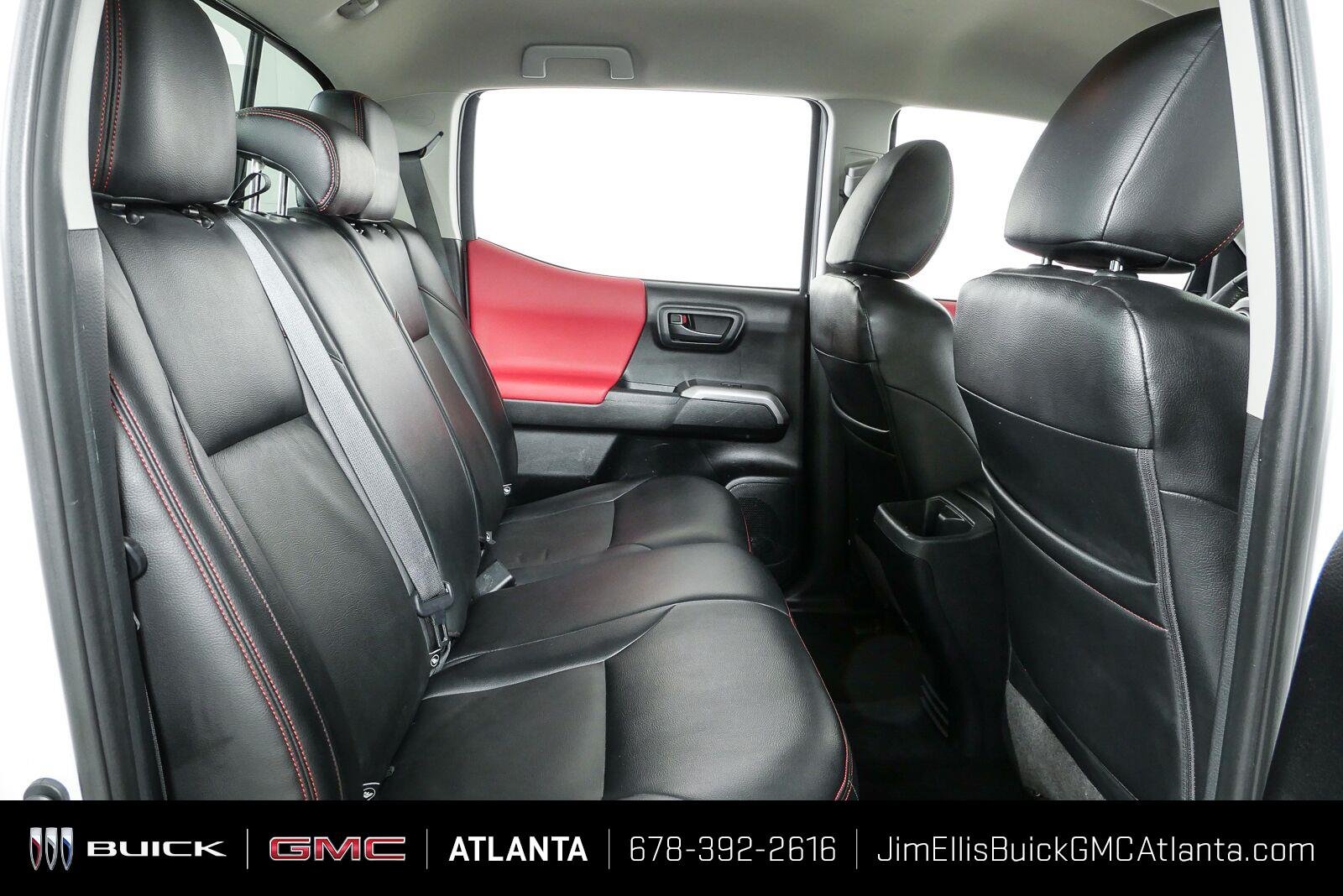 Used 2022 White Toyota SR5 V6 image 20