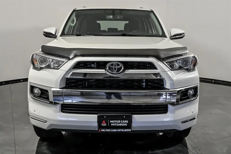 Used 2018 Blizzard Pearl Toyota Limited image 4