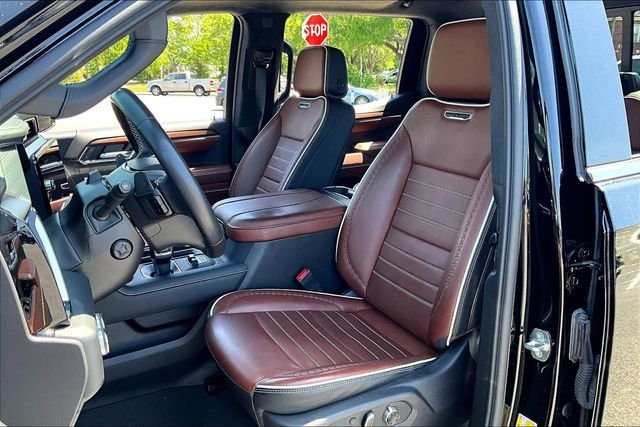 Used 2024 Black GMC Denali Ultimate image 17